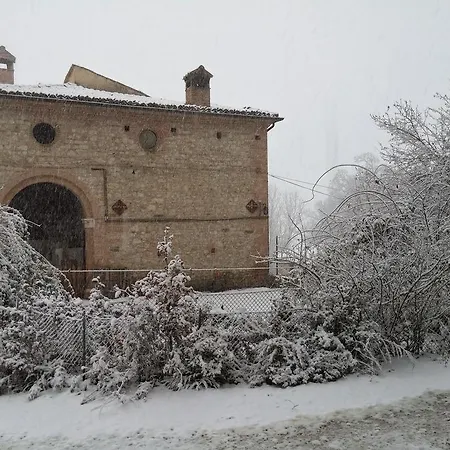 بيت للعطل Casa Cambrogiano ماتيليكا